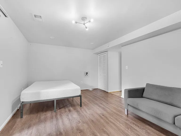 7113 Latour Ct — Photo 16