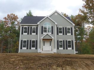 2 Sorrento Cir, Andover, MA 01810