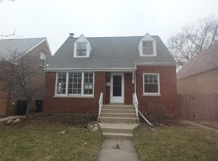 2924 W 97th Pl, Evergreen Park, IL