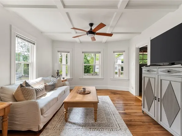 59 Elm St #59, Andover, MA 01810