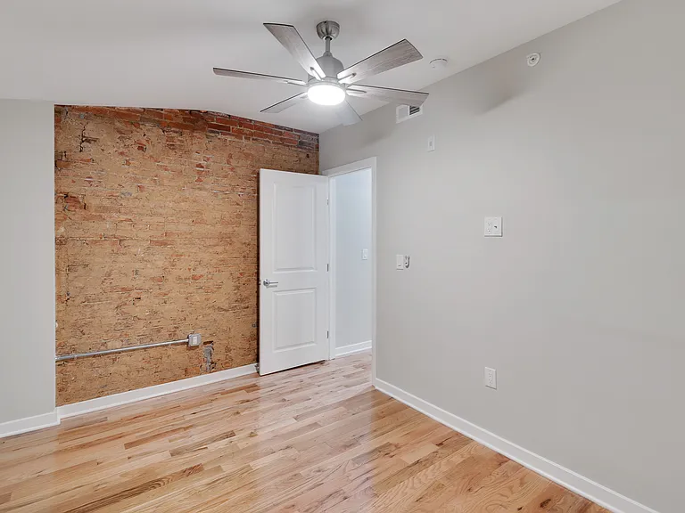 1435 N 5th St #3 — Photo 8