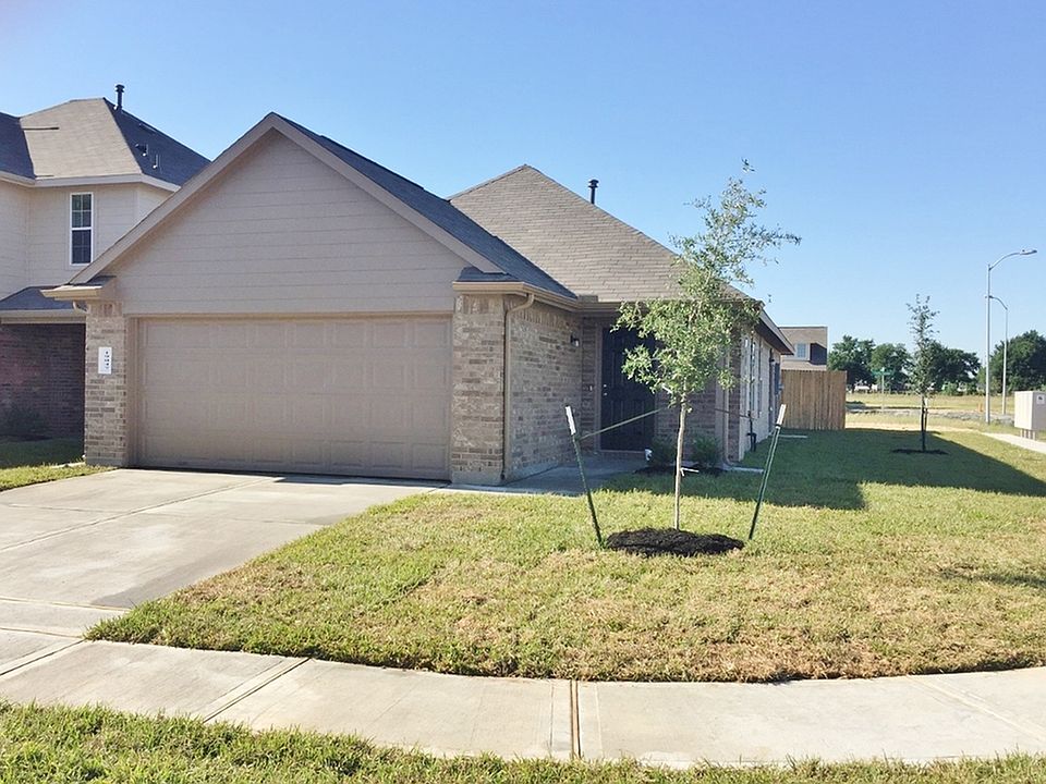 1st image of 19047 Brescia Ln
