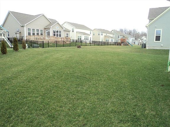 5th image of 206 Cornstalk St