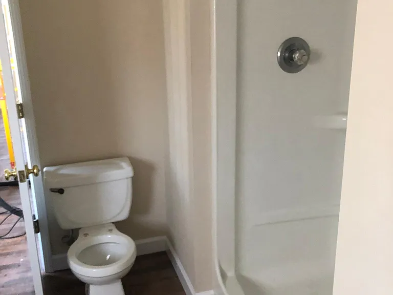 6 N Heathrow Dr NW — Photo 9