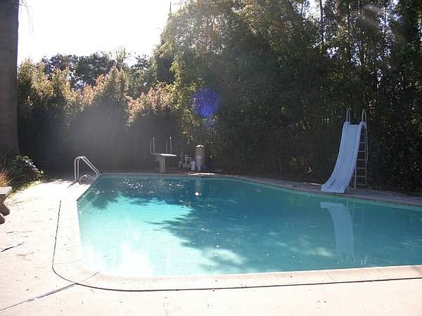 1st image of 1175 S Oak Knoll Ave