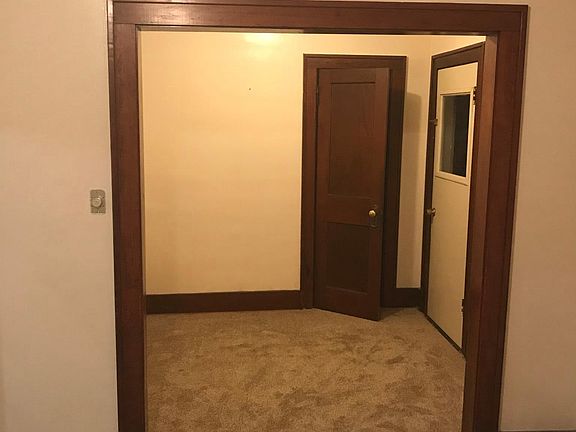 4th image of 24 S Elmwood Ave #2