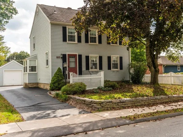 286 Cooper Hill St, Manchester, CT 06040