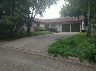 1212 N State St, Lincoln, IL 62656