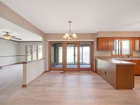 3rd image of 5390 Valley Woods Dr