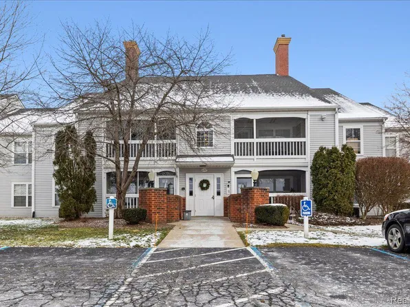 1137 Curzon Ct APT 101, Howell, MI 48843