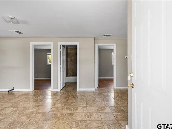 4th image of 108 McClung St