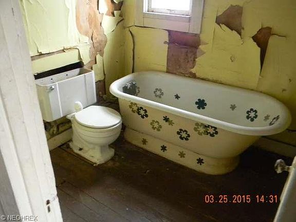 5th image of 3678 E 143rd St