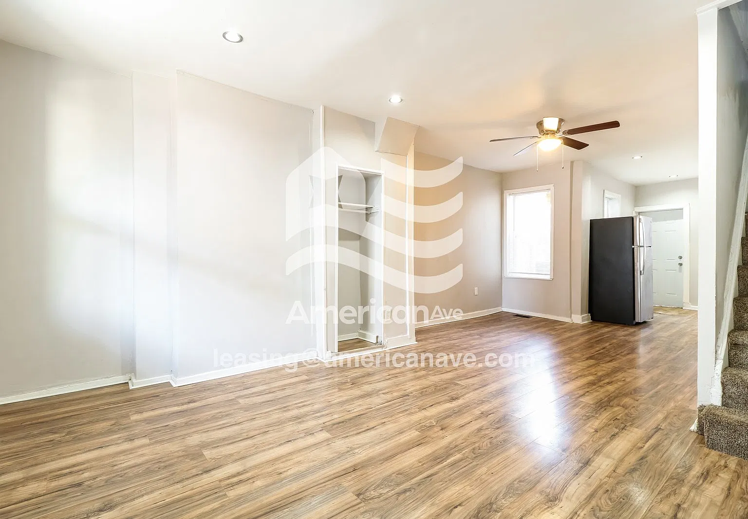 3 bed, 1.0 bath, 1010 sqft, $1,653 — Photo 3