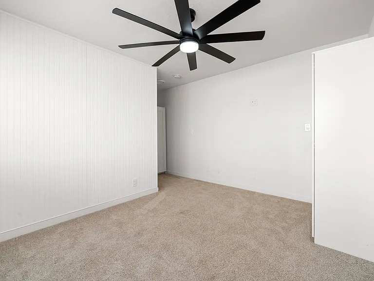 483 S. Pine Street — Photo 12