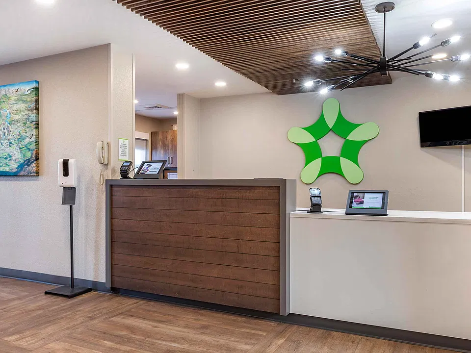Lobby and Guest Check-in