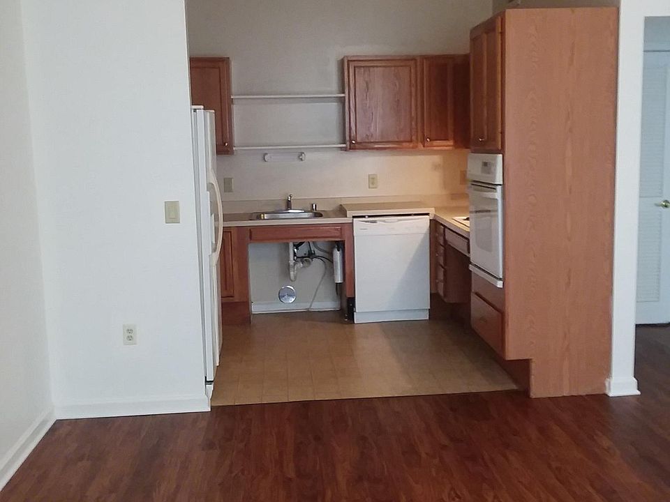 1st image of 2016 Lafayette Blvd APT 4