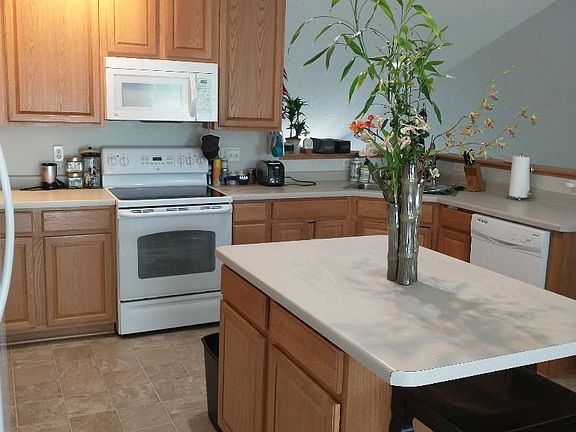 3rd image of 7757 Elm Grove Ave