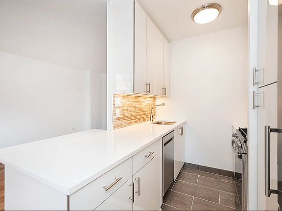 2nd image of 63 E 9th St APT 7C