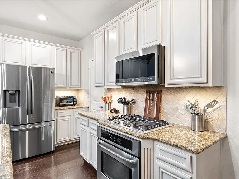 14104 N Crater Lake Ct — Photo 9