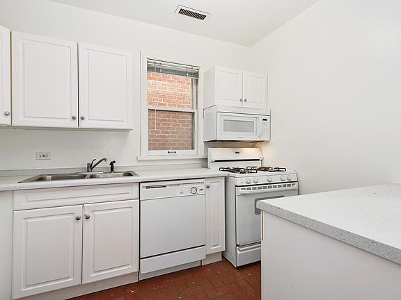 5th image of 2231 N Wayne Ave #1