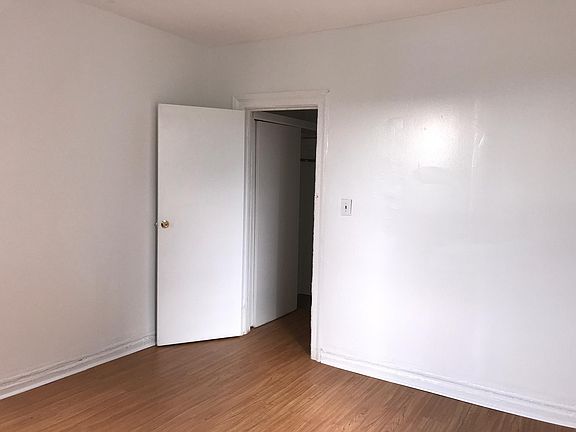 4th image of 2707 Morris Ave APT D