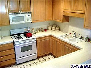 5th image of 609 E Palm Ave Unit 202