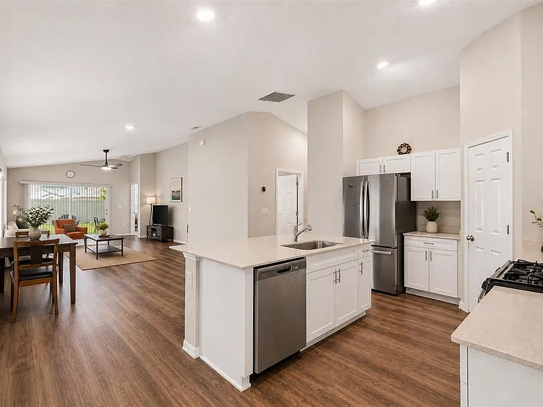 14919 Sterling Spur Ave — Photo 5