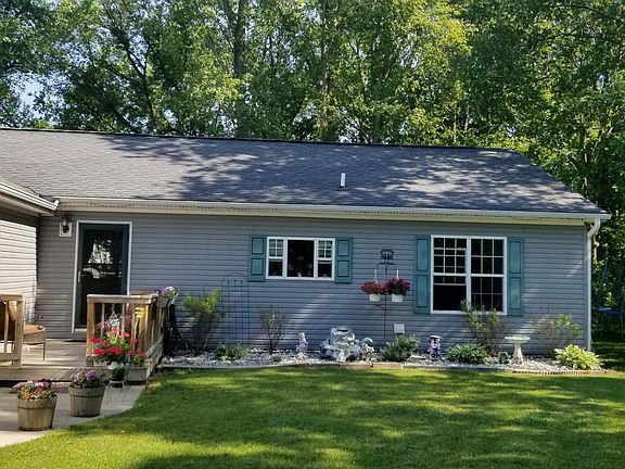 3rd image of 2605 Hillcrest Dr