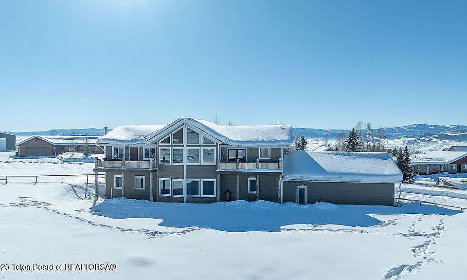 1st image of 1132 Saddle Dr