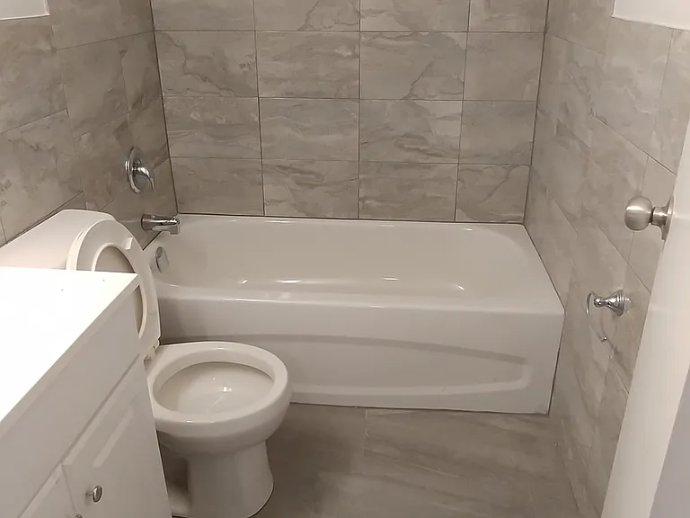 5 Glamorgan Ave — Photo 22