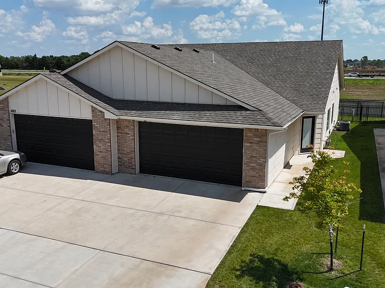 6812 W Kollmeyer St — Photo 1