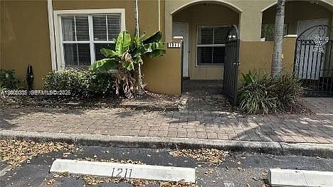 1st image of 2851 W Prospect Rd Unit 1211