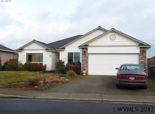 137 N 8th St, Jefferson, OR 97352