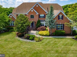 13 Legends Ln, Columbus, NJ 08022