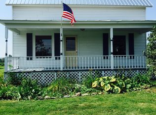 319 W Berkshire Rd, Enosburg Falls, VT 05450