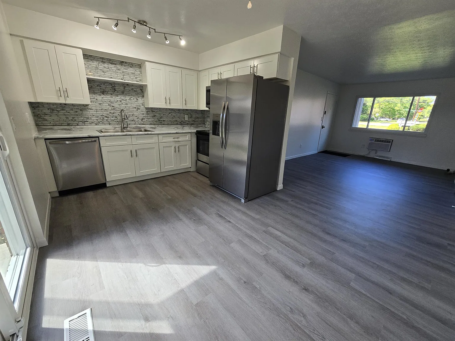 4705 Fishcreek Road - 2 — Photo 1