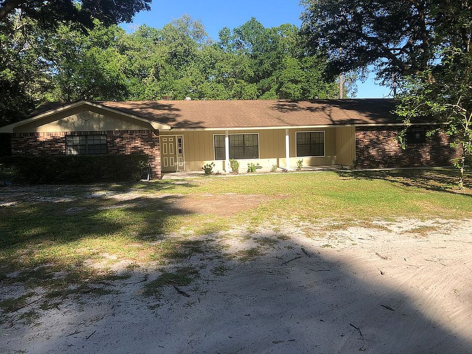 1st image of 521 SW Randall Ter