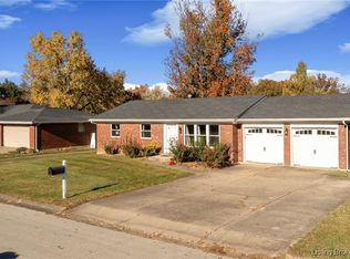 3312 Ridgewood Dr, New Albany, IN 47150