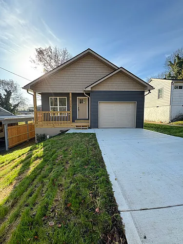 2204 Chester St Photo 1