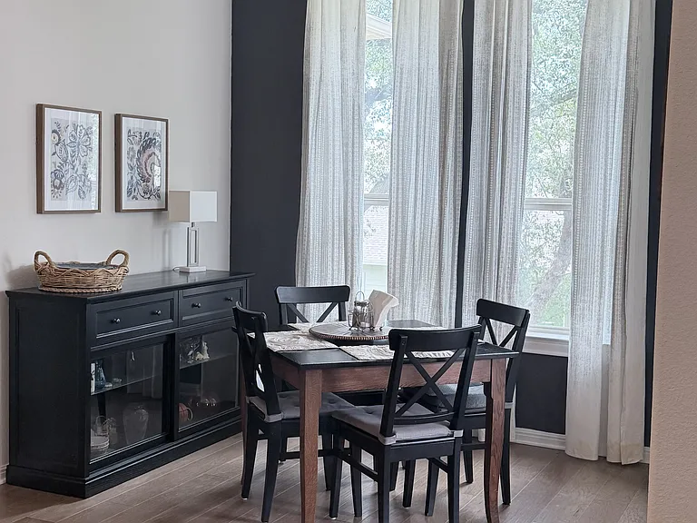Breakfast area.