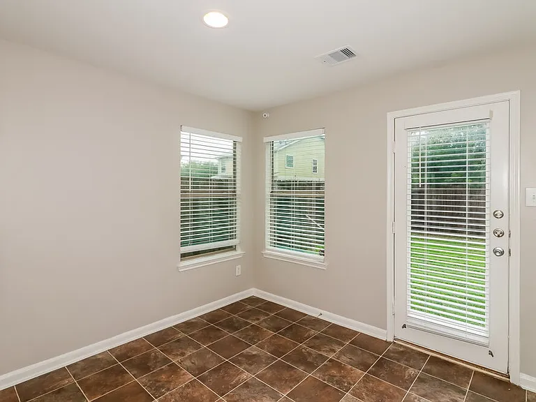 20730 Dickinson Manor Ln — Photo 7