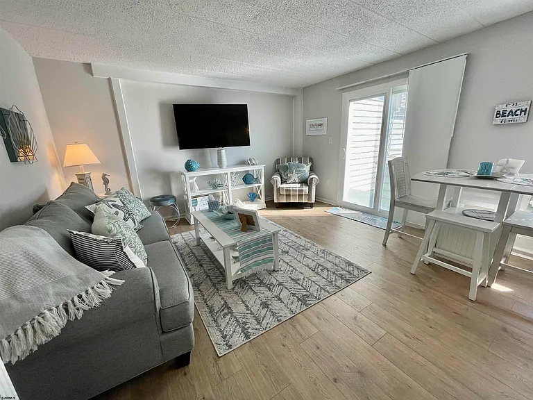 9510 Amherst Ave #149 — Photo 5