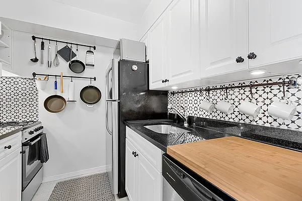 Rented by REAL New York | media 15