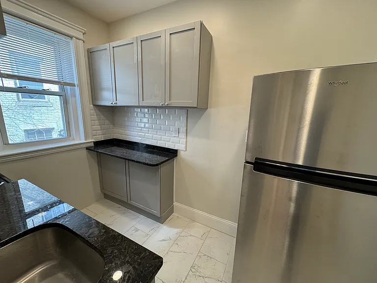 109 Strathmore Rd #11 — Photo 9