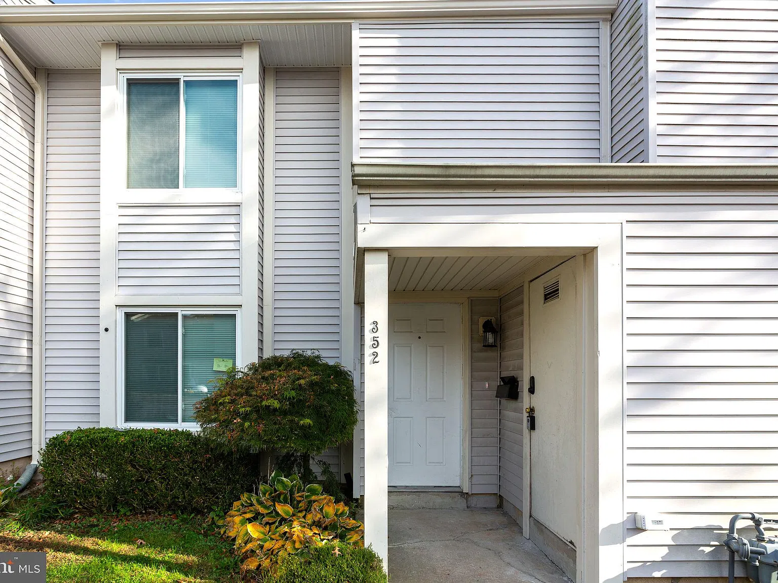 3 bed, 2.5 bath, 1504 sqft, $2,800 — Photo 4
