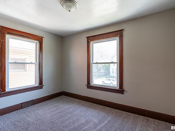 3rd image of 1525-1527 8th Ave
