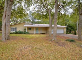 1227 Lake Terrace Dr, Elgin, TX 78621