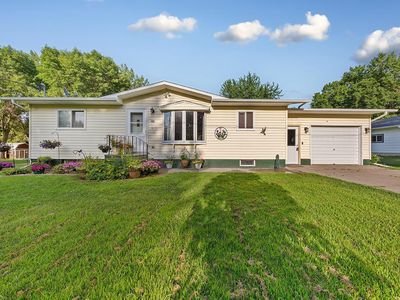 420 Mallory St N, Waterville, MN, 56096