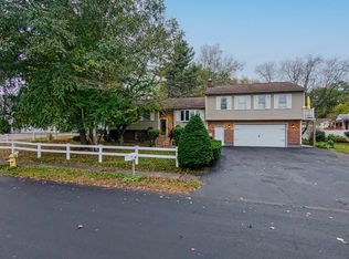 60 Elizabeth St, Feeding Hills, MA 01030