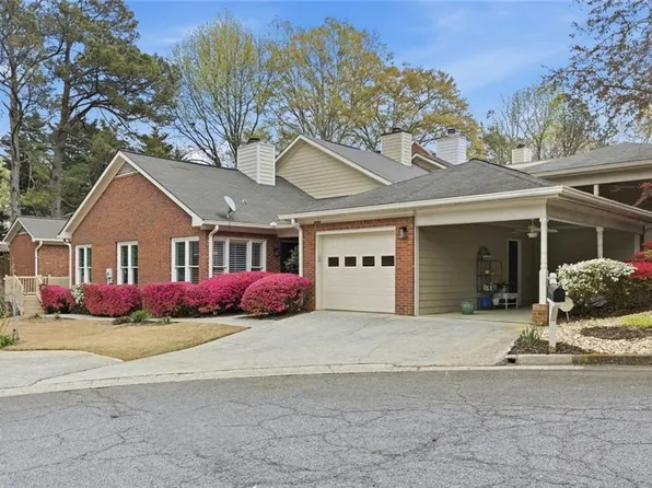 3269 Embry Downs Ct, Atlanta, GA 30340